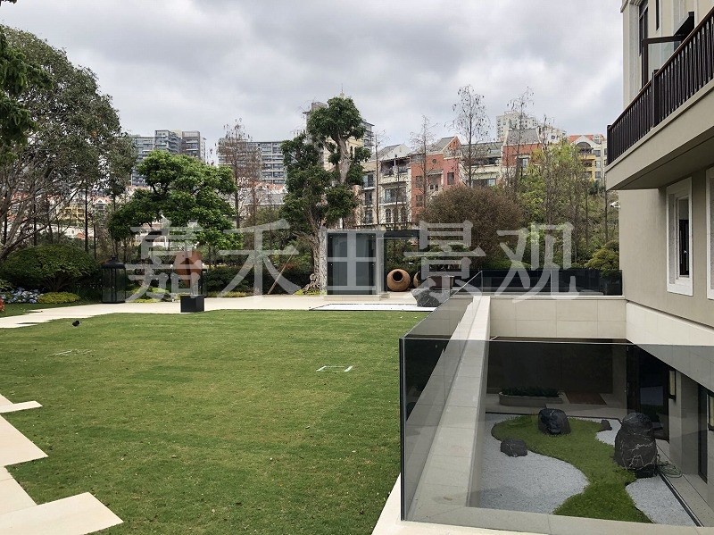 夏季別墅花園如何養(yǎng)護(hù)？